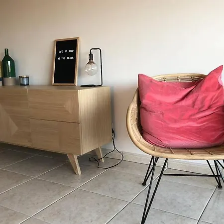 Ruim 3 Slaapkamerappartement Vlakbij Het Апартаменты *
